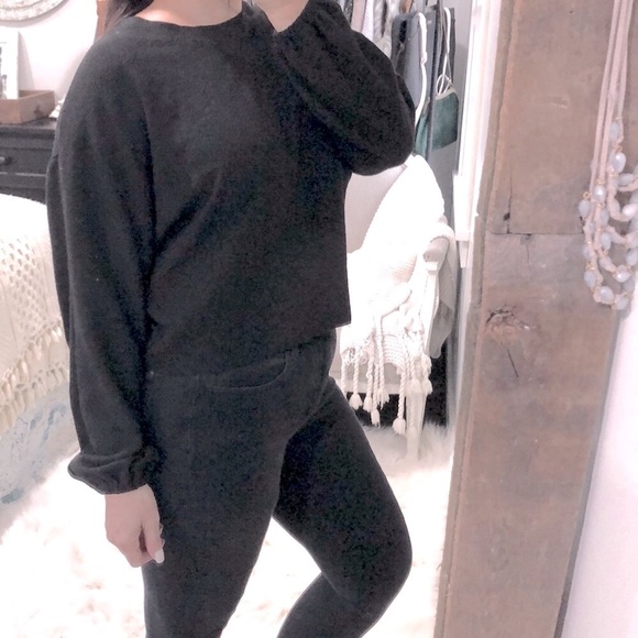 Sundays Two black pullover crop sweatshirt - Picture 1 of 7